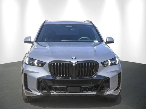 Used 2026 BMW X5 sDrive40i w/ M Sport Package RWD image 2