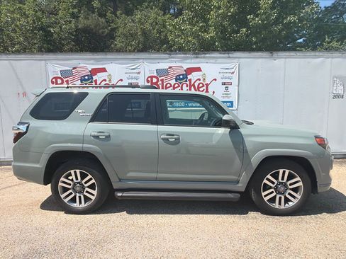 Used 2022 Toyota 4Runner TRD Sport RWD image 2