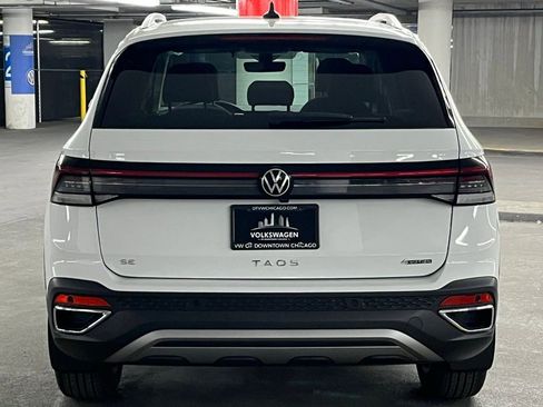 New 2026 Volkswagen Taos SE AWD/4WD image 32