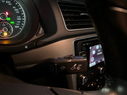 Used 2014 Volkswagen Passat TDI SE image 36