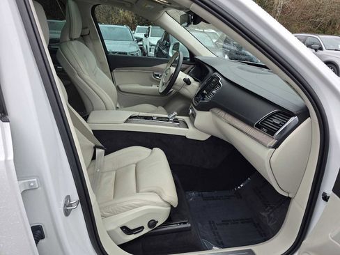 Certified 2023 Volvo XC90 T8 Ultimate w/ Lounge Package image 11