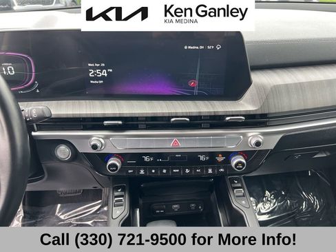Certified 2024 Kia Telluride EX w/ EX Captain's Chair Package FWD image 36