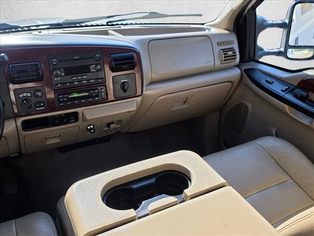 Used 2005 Ford F350 Lariat AWD/4WD image 19
