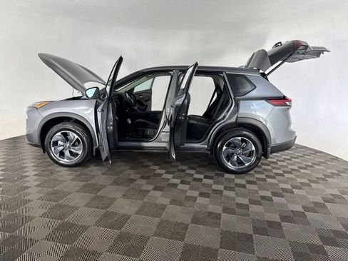 Certified 2026 Nissan Rogue SV w/ Cold Weather Package AWD/4WD image 9