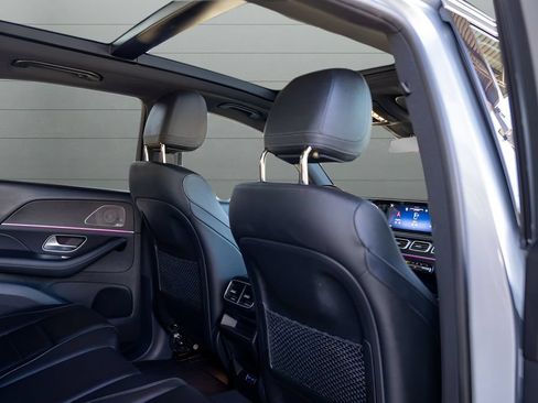 Used 2024 Mercedes-Benz GLE 450 4MATIC w/ AMG Line Exterior image 58