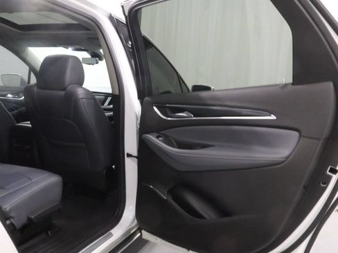 Used 2019 Buick Enclave Premium w/ Experience Buick Package FWD image 16