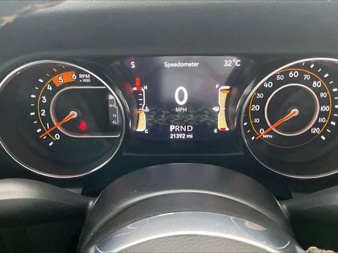 Used 2021 Jeep Wrangler Unlimited Sahara AWD/4WD image 26
