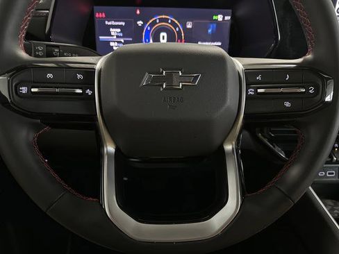 Used 2024 Chevrolet Colorado Z71 w/ Z71 Convenience Package 2 image 17