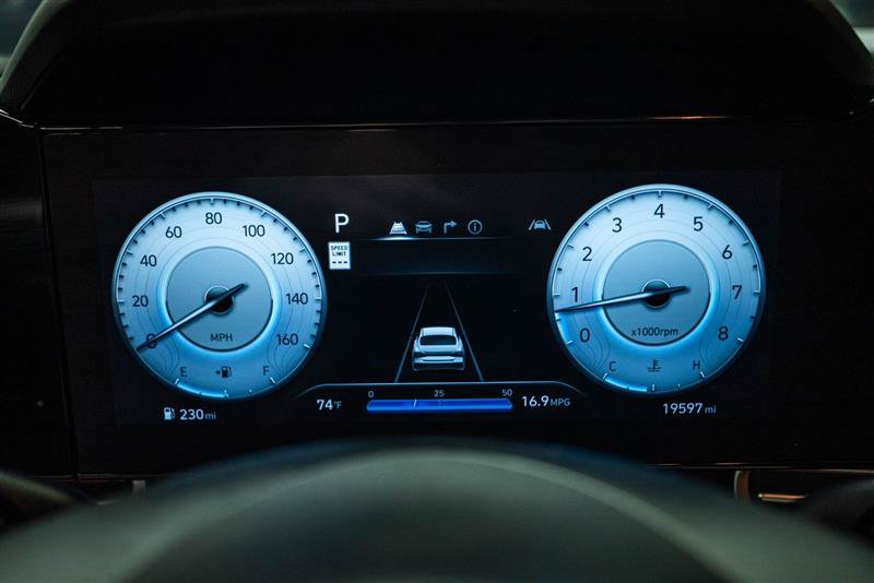 Used 2024 Hyundai Elantra SEL FWD image 15