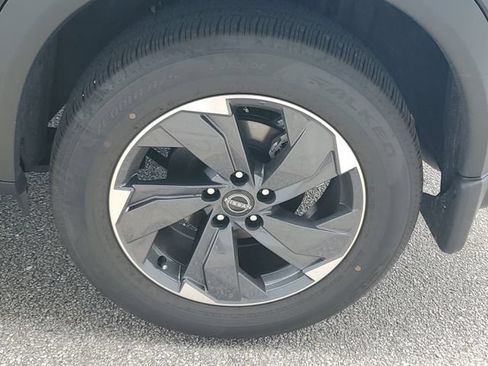 Used 2026 Nissan Rogue SV w/ SV Premium Package FWD image 34
