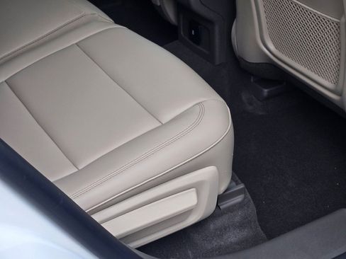 Certified 2024 Lincoln Corsair AWD image 12