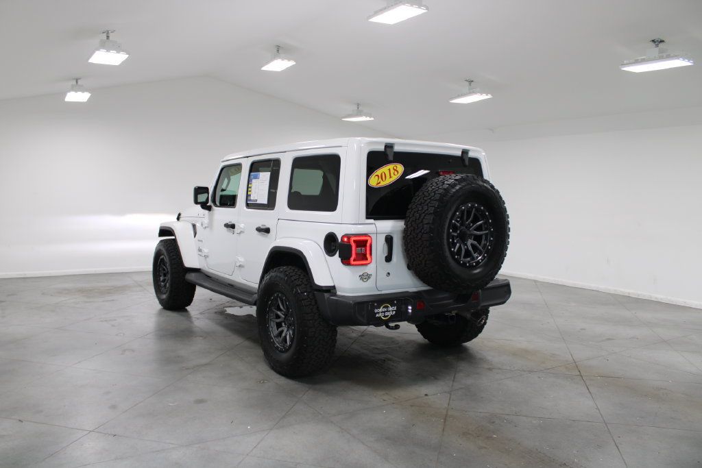 Used 2018 Jeep Wrangler Unlimited Sahara AWD/4WD image 7