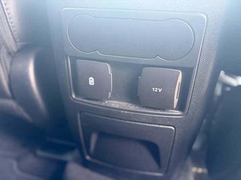 Used 2023 Ford Explorer XLT w/ Equipment Group 202A AWD/4WD image 32