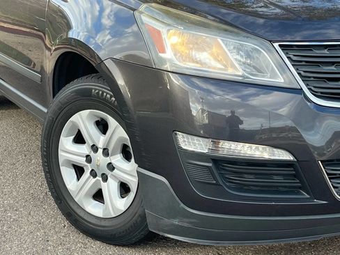 Used 2016 Chevrolet Traverse LS image 2