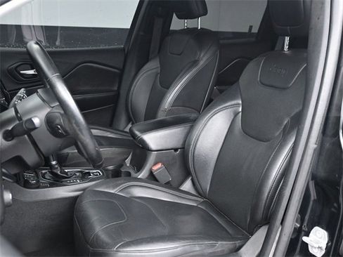 Used 2020 Jeep Cherokee Limited image 6