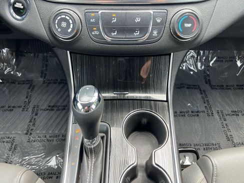 Used 2018 Chevrolet Impala LS FWD image 16