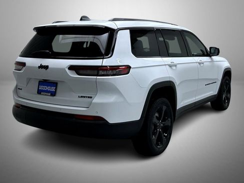 New 2025 Jeep Grand Cherokee L Limited w/ Black Appearance Package AWD/4WD image 5