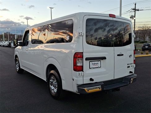 Used 2015 Nissan NV 3500 SV w/ Technology Package image 5