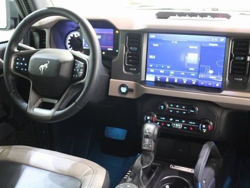 Used 2024 Ford Bronco Wildtrak image 23