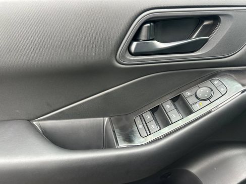 Used 2026 Nissan Rogue S FWD image 12