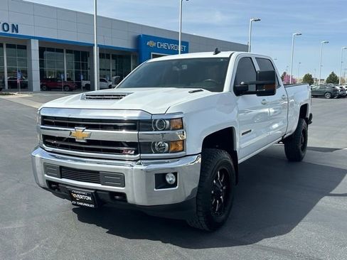 Used 2019 Chevrolet Silverado 2500 LT AWD/4WD image 29