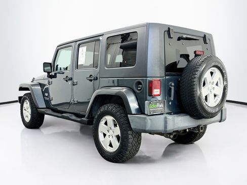 Used 2007 Jeep Wrangler Unlimited Sahara w/ Trailer Tow Group AWD/4WD image 5