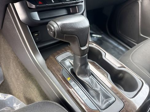 Used 2015 GMC Canyon SLE w/ SLE Convenience Package image 15