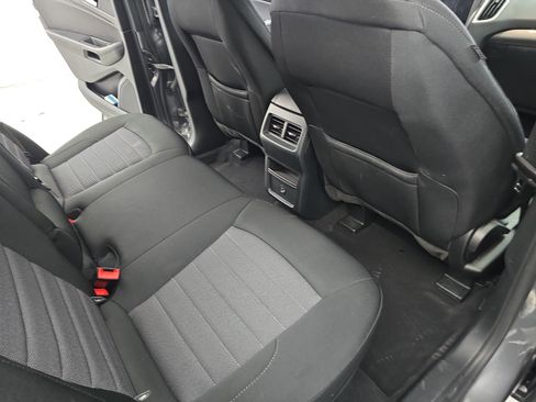 Used 2021 Ford Edge SE w/ Cargo Accessory Package image 11