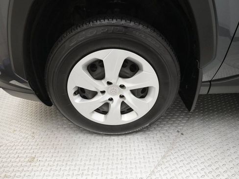 Used 2020 Toyota RAV4 LE image 25