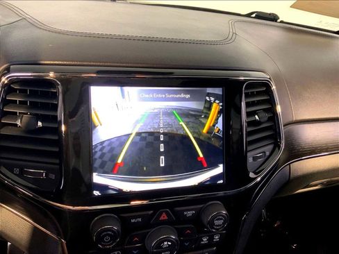 Used 2021 Jeep Grand Cherokee High Altitude AWD/4WD image 31