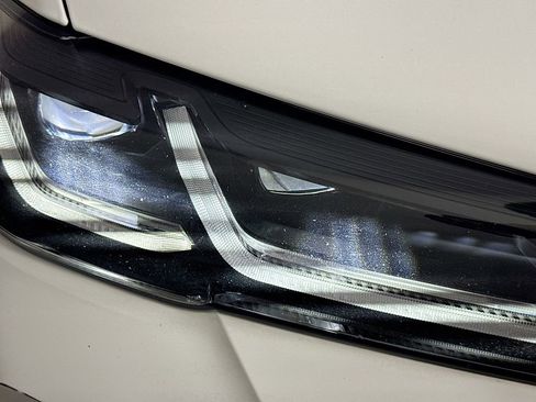 Used 2022 BMW 530i w/ M Sport Package image 38