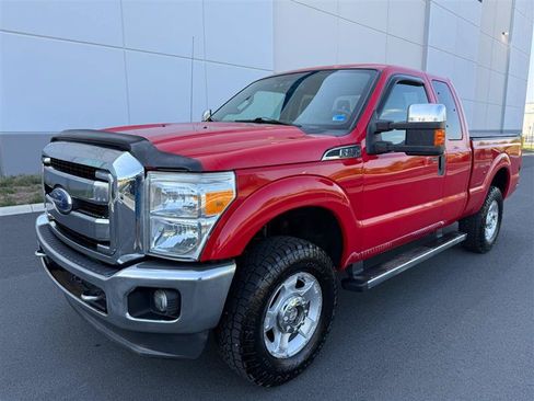 Used 2011 Ford F250 XLT w/ XLT Premium Pkg AWD/4WD image 8