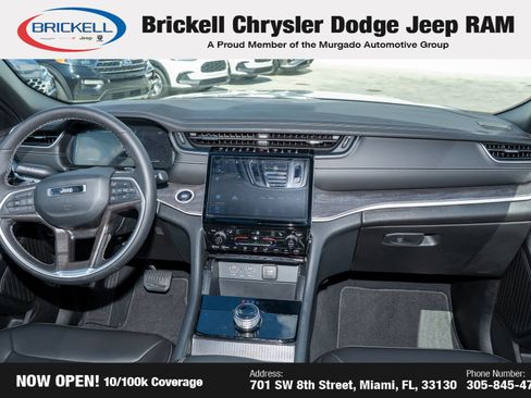 Used 2025 Jeep Grand Cherokee Limited image 19