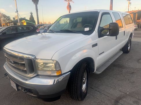 Used 2002 Ford F250 XLT image 2