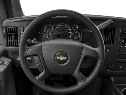 Used 2016 Chevrolet Express 2500 RWD image 31
