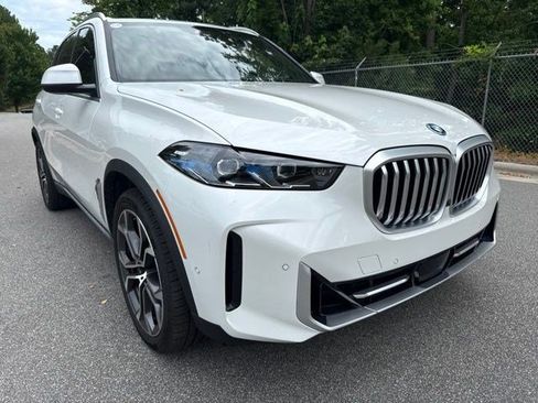 Used 2026 BMW X5 xDrive50e AWD/4WD image 3