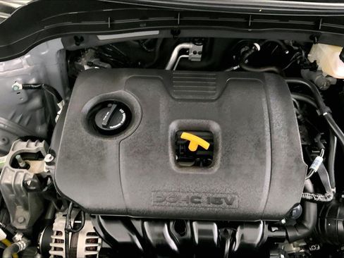Used 2025 Kia Soul LX w/ LX Technology Package FWD image 30