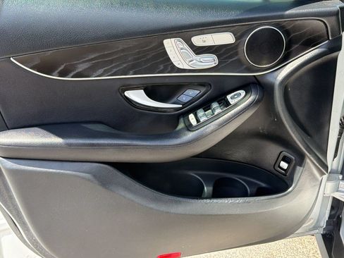 Used 2018 Mercedes-Benz GLC 300 image 14