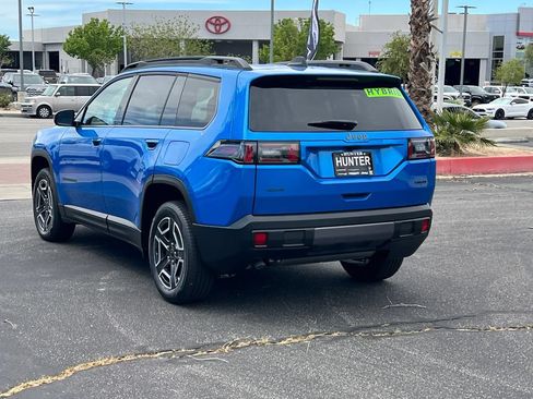 New 2026 Jeep Cherokee Laredo AWD/4WD image 4