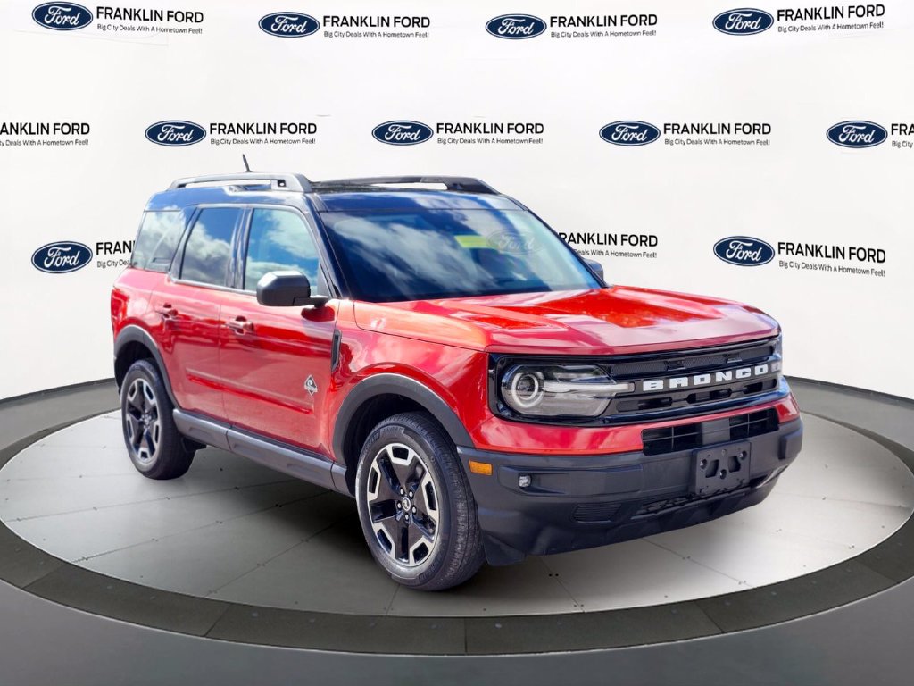 Certified 2023 Ford Bronco Sport Outer Banks w/ Tech Package AWD/4WD image 7