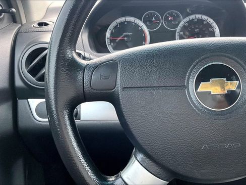 Used 2010 Chevrolet Aveo5 LS image 7