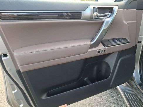 Used 2023 Lexus GX 460 Premium image 14