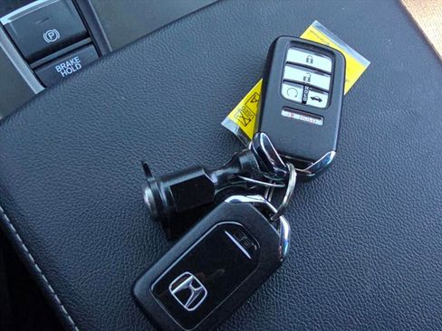 Used 2020 Honda Accord Sport image 10