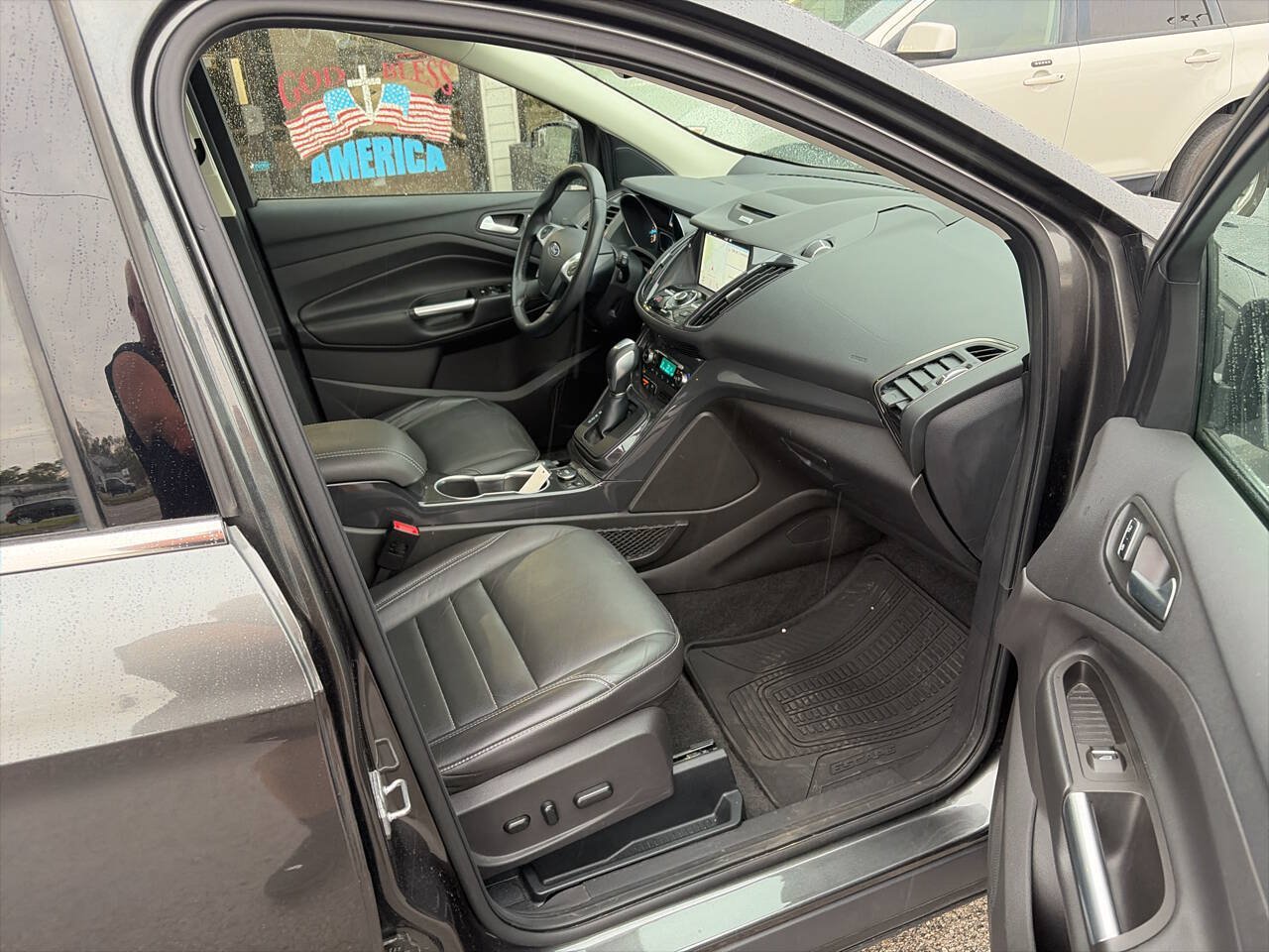 Used 2016 Ford Escape Titanium FWD image 8