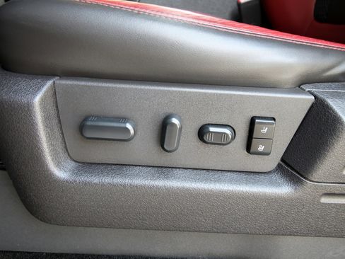 Used 2014 Ford F150 Raptor w/ Equipment Group 801A Luxury image 30