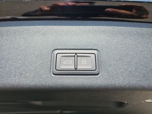 New 2026 Audi Q3 quattro 2.0T AWD/4WD image 14