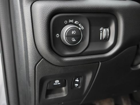 Used 2023 RAM 1500 Big Horn image 40