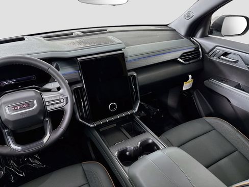 New 2026 GMC Acadia AT4 w/ Luxury Package AWD/4WD image 24