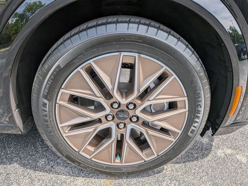 Used 2024 Ford Mustang Mach-E Premium image 12