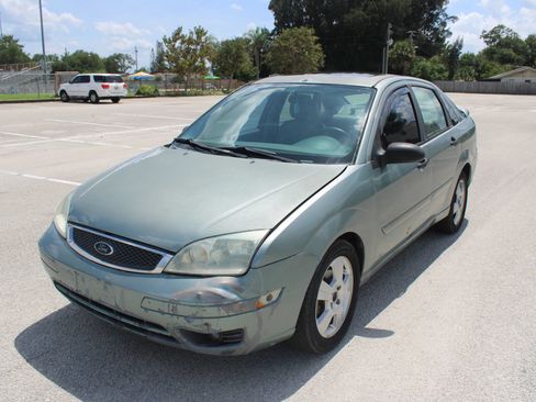 Used 2005 Ford Focus S FWD image 1